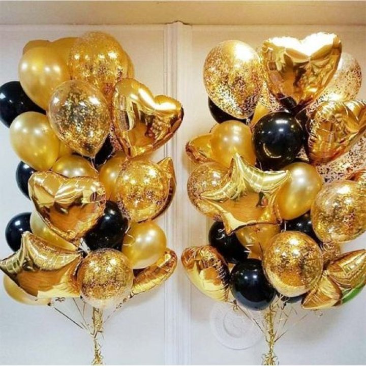 Фонтан шаров "Чёрное золото" в Орле