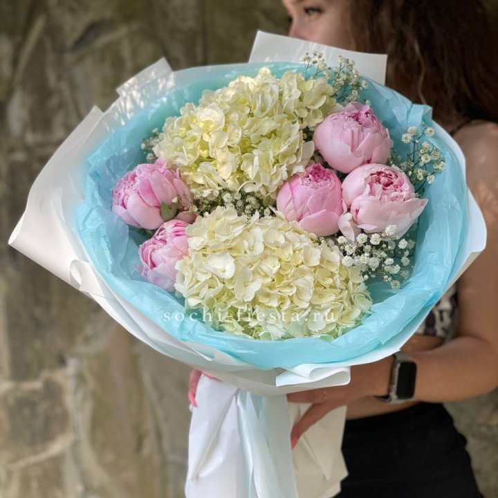 Букет с пионами "Блюсом" в Орле