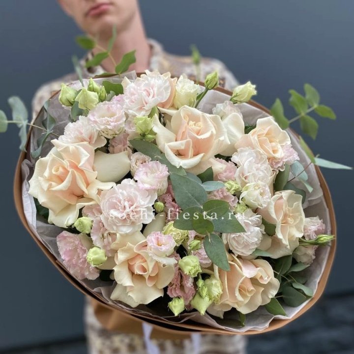  Букет кремовых роз "Мокко" в Орле