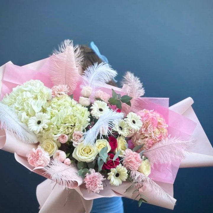 Дизайнерский букет "Валенсия-3" в Орле