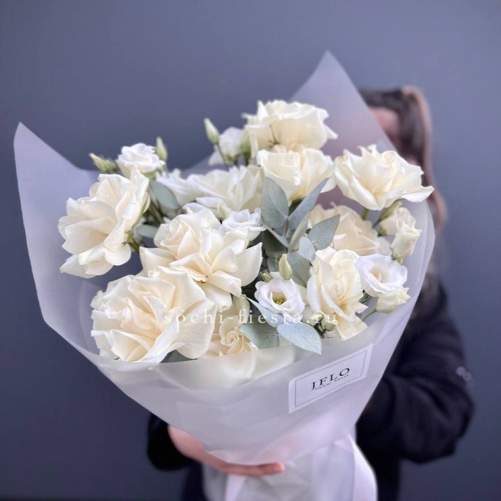 Букет французских роз и эустомы  в Орле