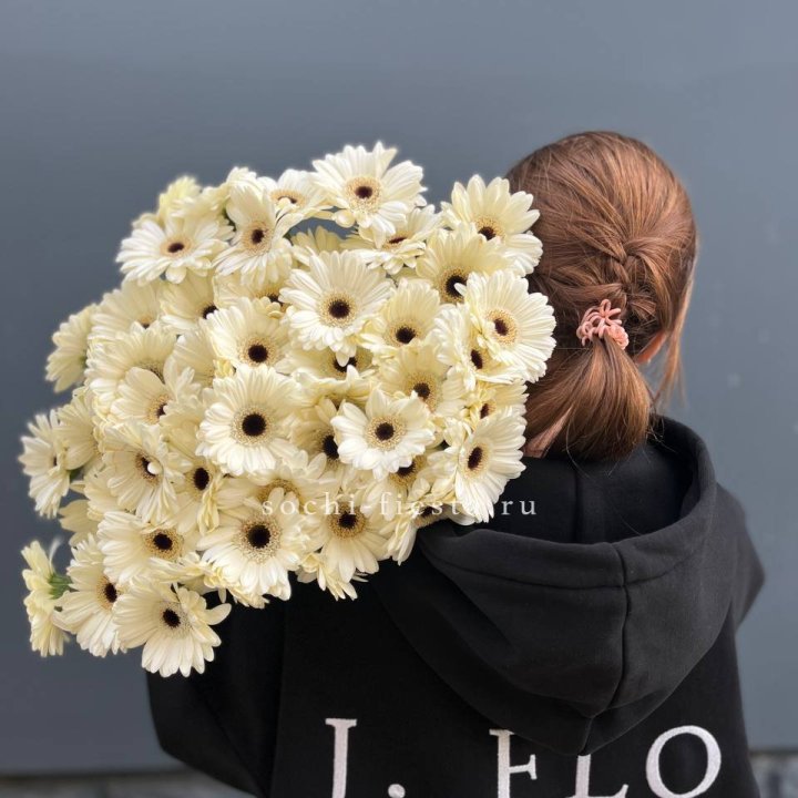 51 гербера в Орле