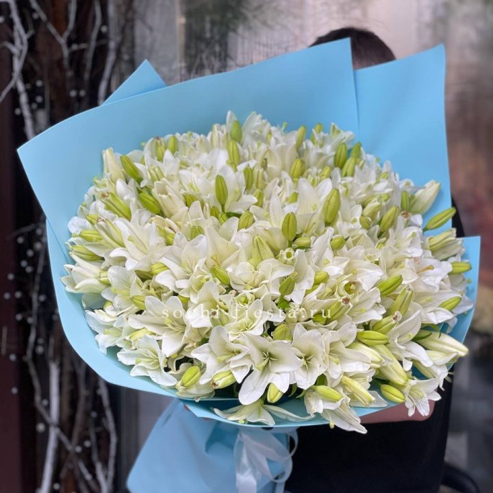 51 лилия в оформлении в Орле