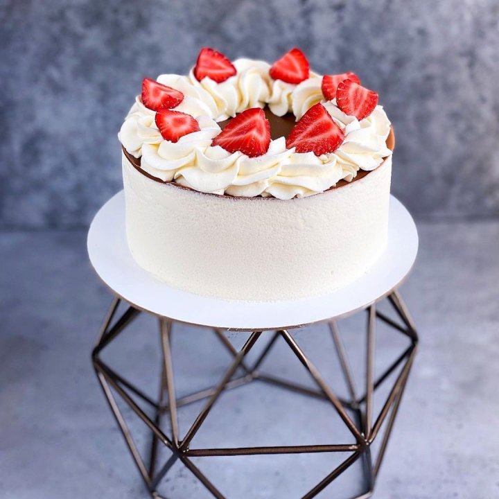 Торт "Клубника со сливками" в Орле