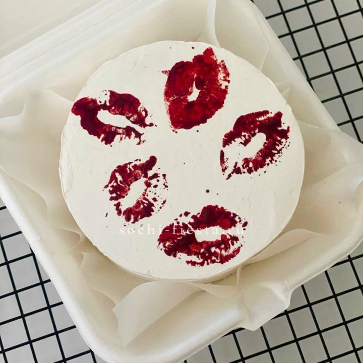 Бенто-торт "Поцелуй" в Орле