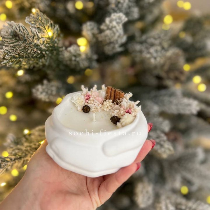 Свеча ароматическая в гипсе Руки с корицей в Орле