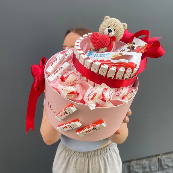 Бокс киндерами и раффаэлло 2 в Орле