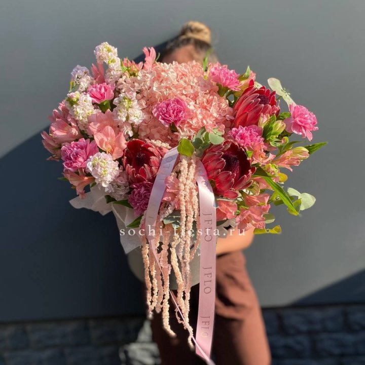 Коробка с цветами "Камикадзе" в Орле