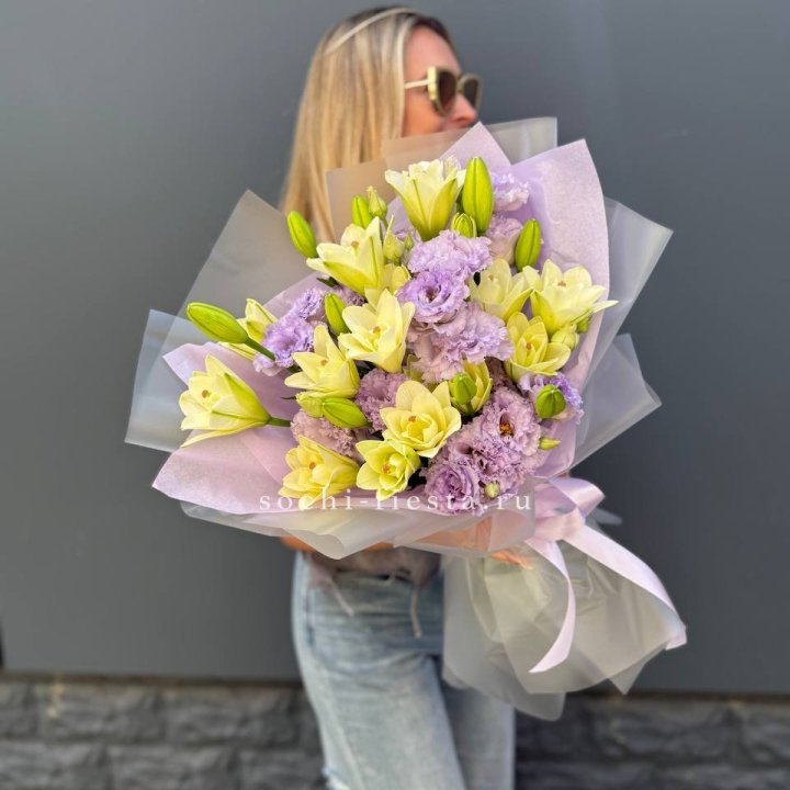  Букет лилий и эустом в Орле