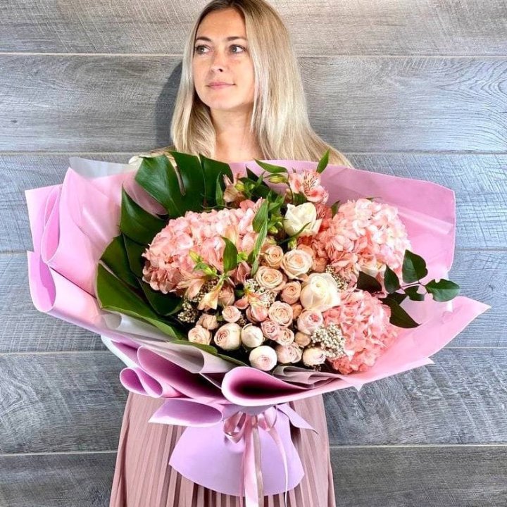 Дизайнерский букет "Валенсия-2" в Орле