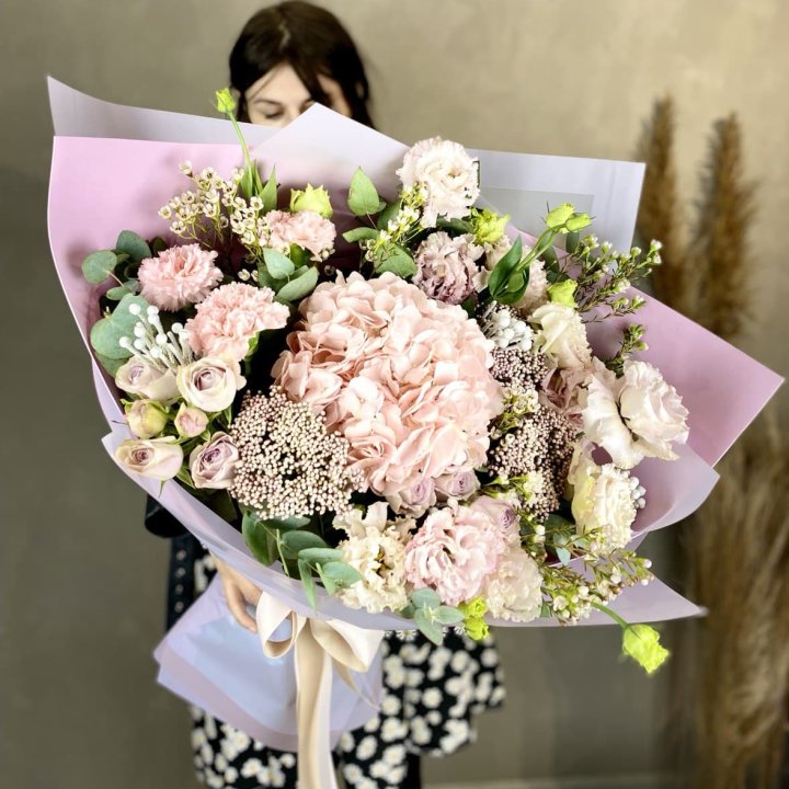 Дизайнерский букет "Трели кримс" в Орле