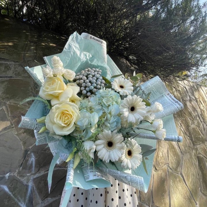 Дизайнерский букет "Линдж-блю" в Орле