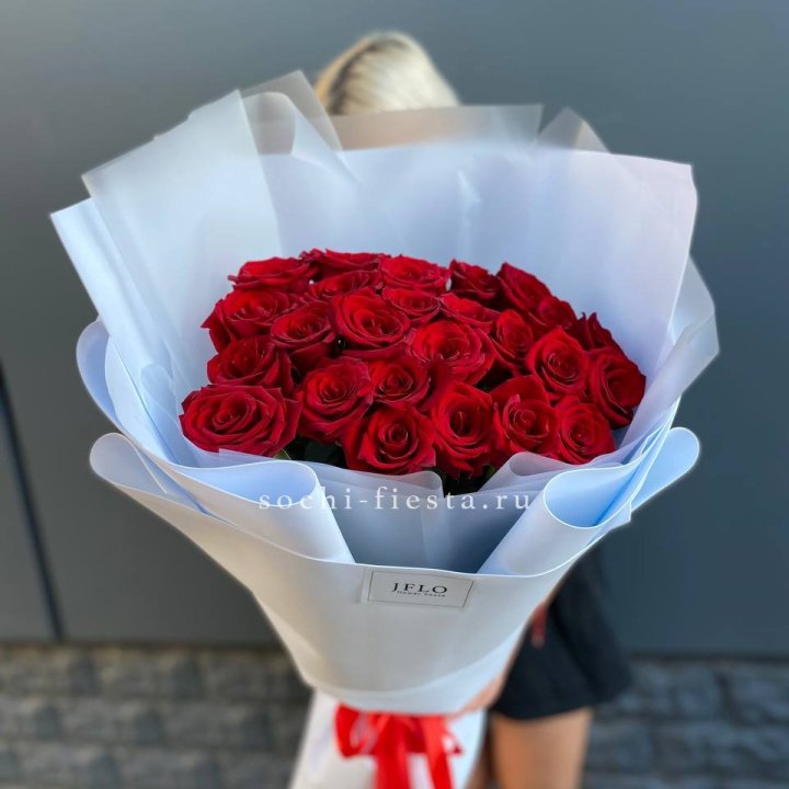 25 высоких роз  в Орле