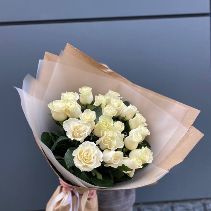  Букет  высоких белых роз   в Орле