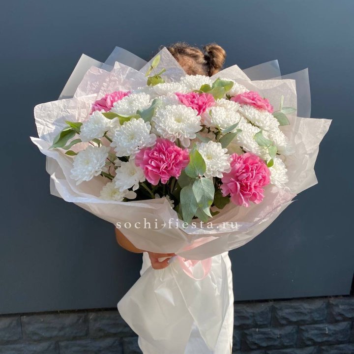  Букет  хризантем и диантусов "Воздушный" в Орле