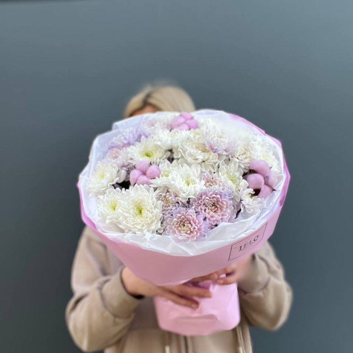 7 нежных хризантем в Орле