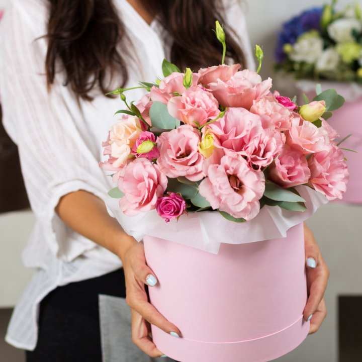 Эустома в шляпной коробке в Орле