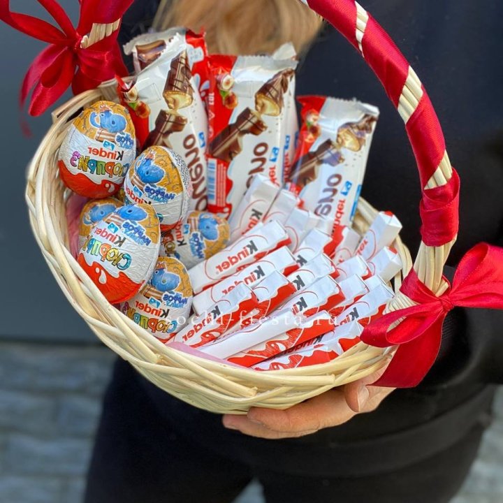 Корзина с киндерами  в Орле