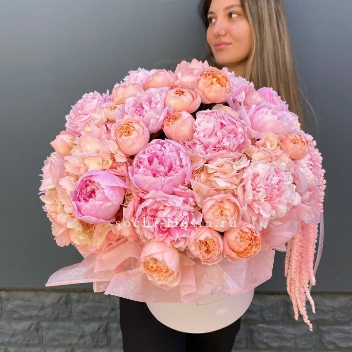 Коробка с пионами "Дабл фловер" в Орле