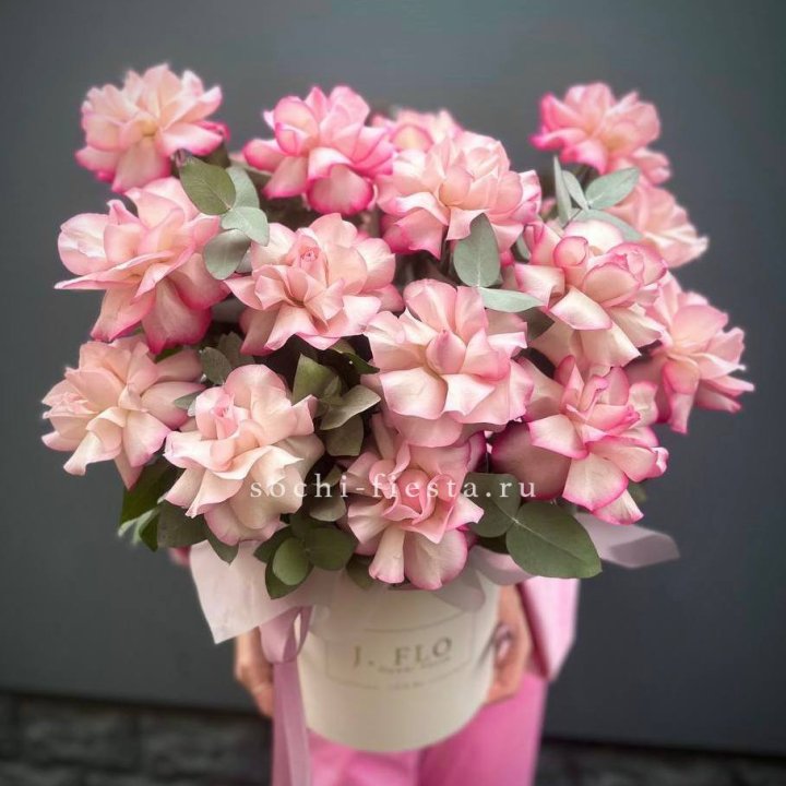 17 Французских  роз Венди в боксе в Орле