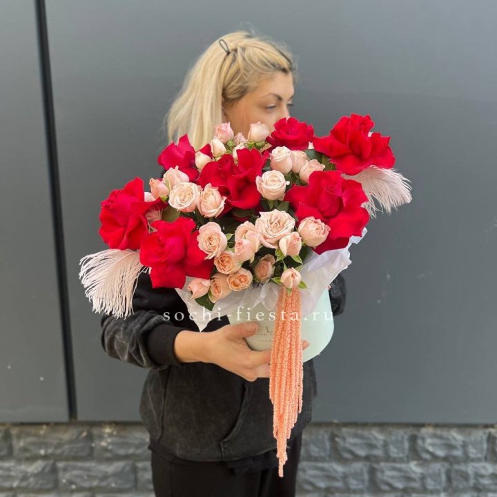 Бокс с нежными розами  в Орле