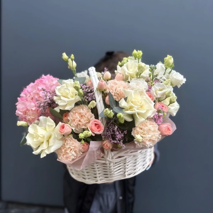 Цветочная корзина "Софтнес" в Орле