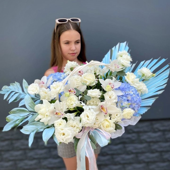 Цветочная корзина "Блю винч" в Орле