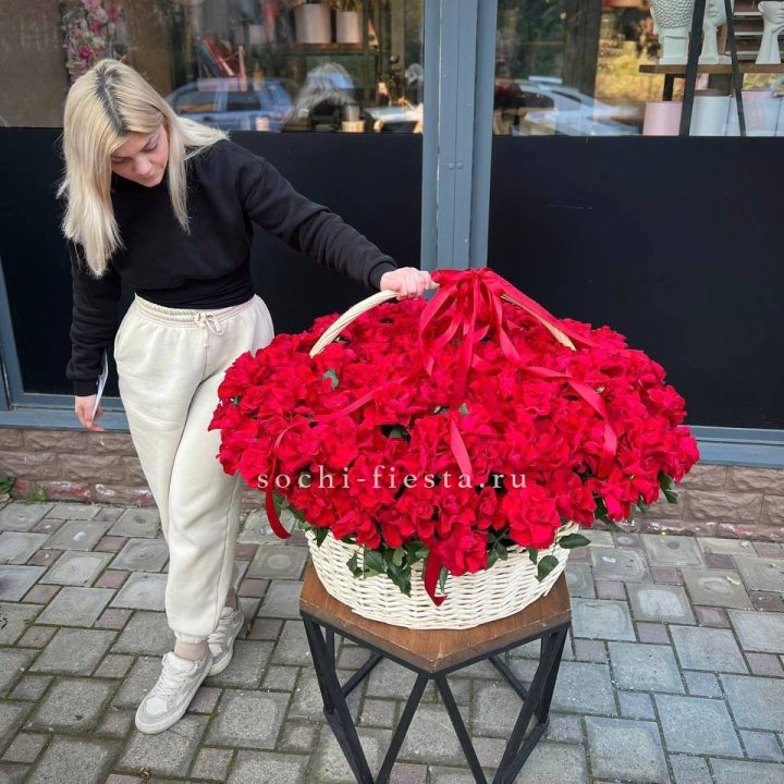 201 французская красная роза в Орле