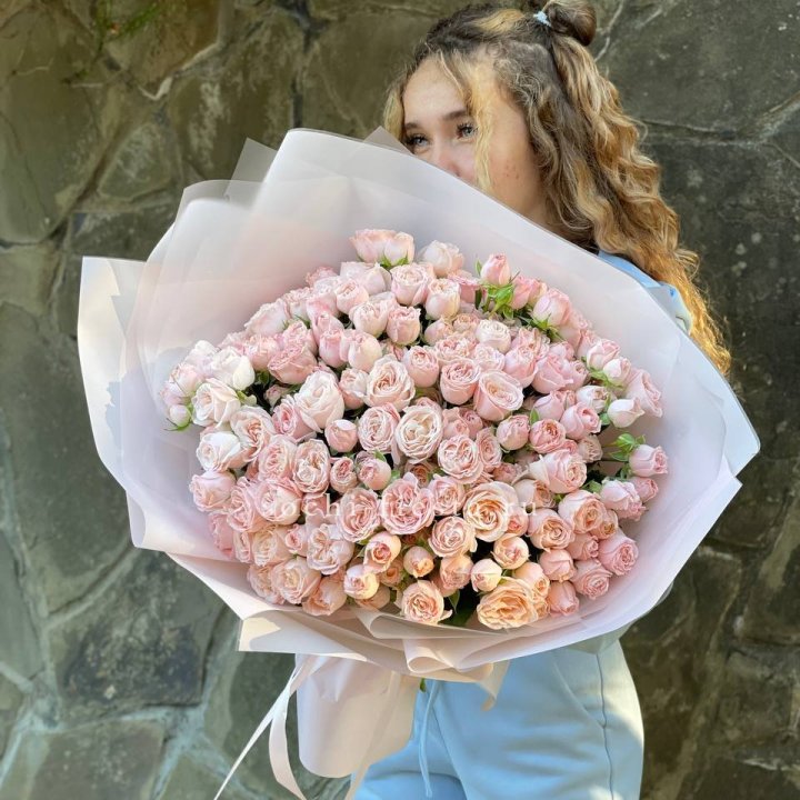 45 роза бомбастик Крем в Орле