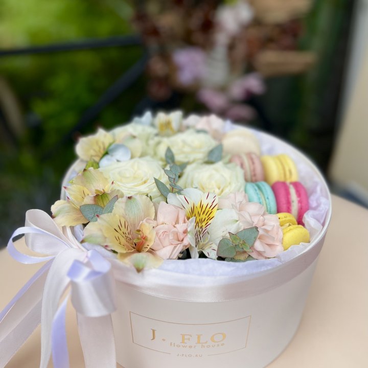 Цветочный бокс "Ника" в Орле