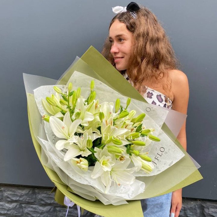 Букет  лилий "Изумруд" в Орле