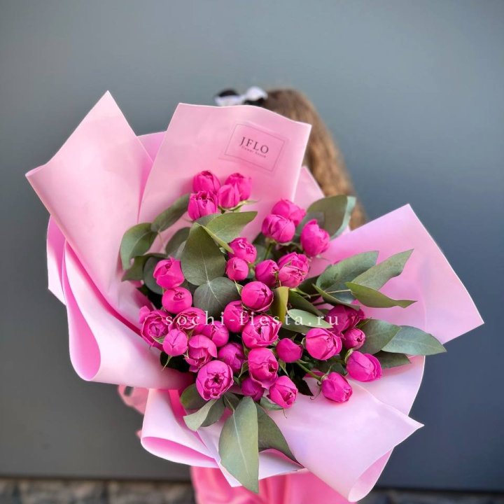 Пионовидные розы баблс в Орле