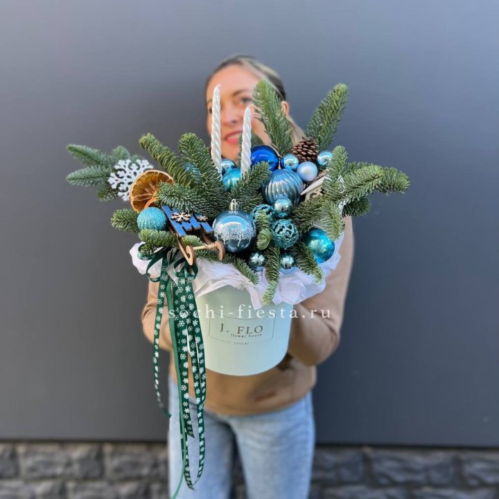 Композиция "Мери крисмас блю" в Орле