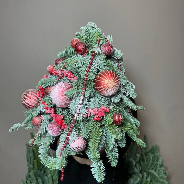 Ёлка красная в Орле