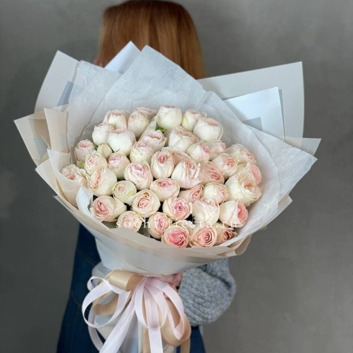 Букет пионовидных роз Пур лав в Орле