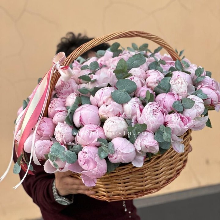 Корзина пионов "75" в Орле