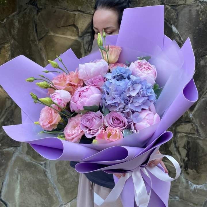 Букет с пионами "Блю логан" в Орле