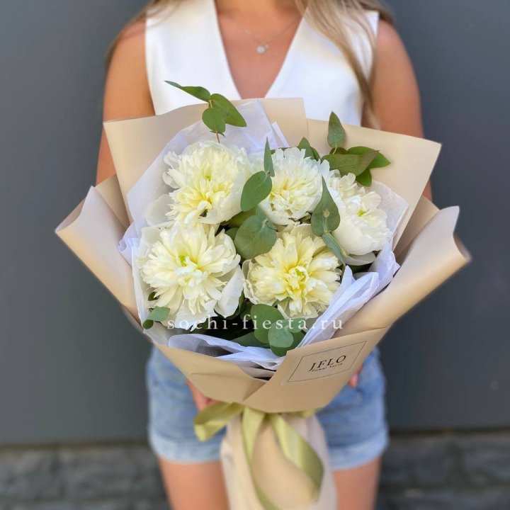  Букет белых пионов в Орле
