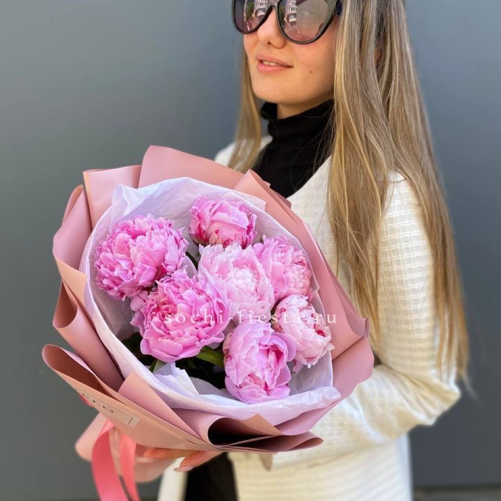 7 пионов в оформлении в Орле