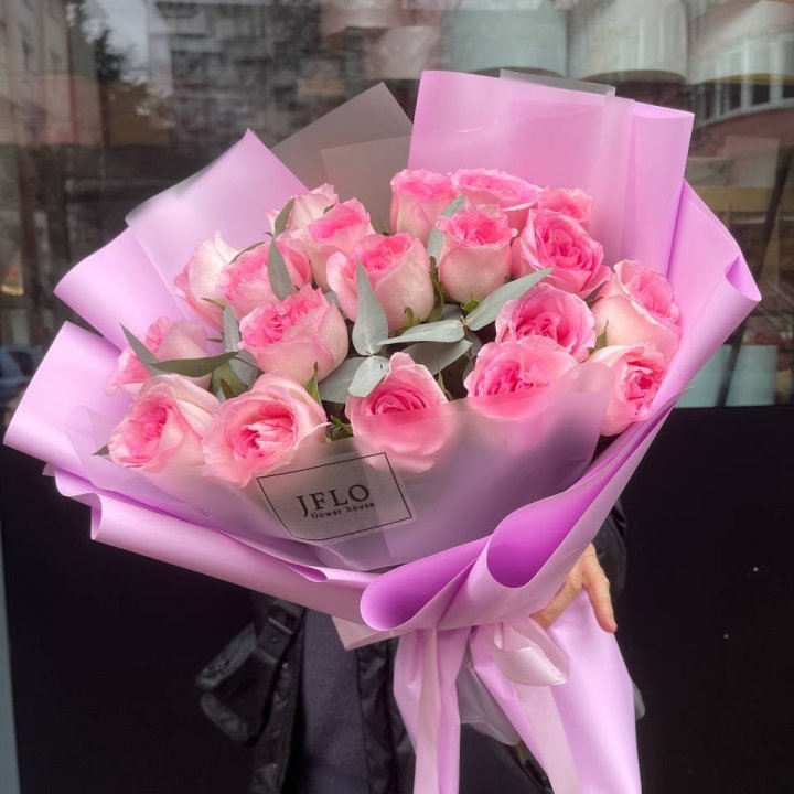  19 розовых роз в Орле