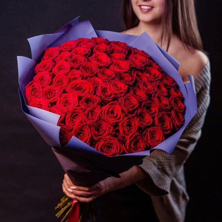 71 красная роза в Орле