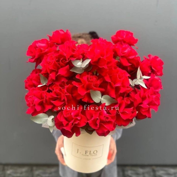 35 Французских роз в боксе в Орле