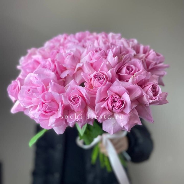 25 розовых французских роз в Орле