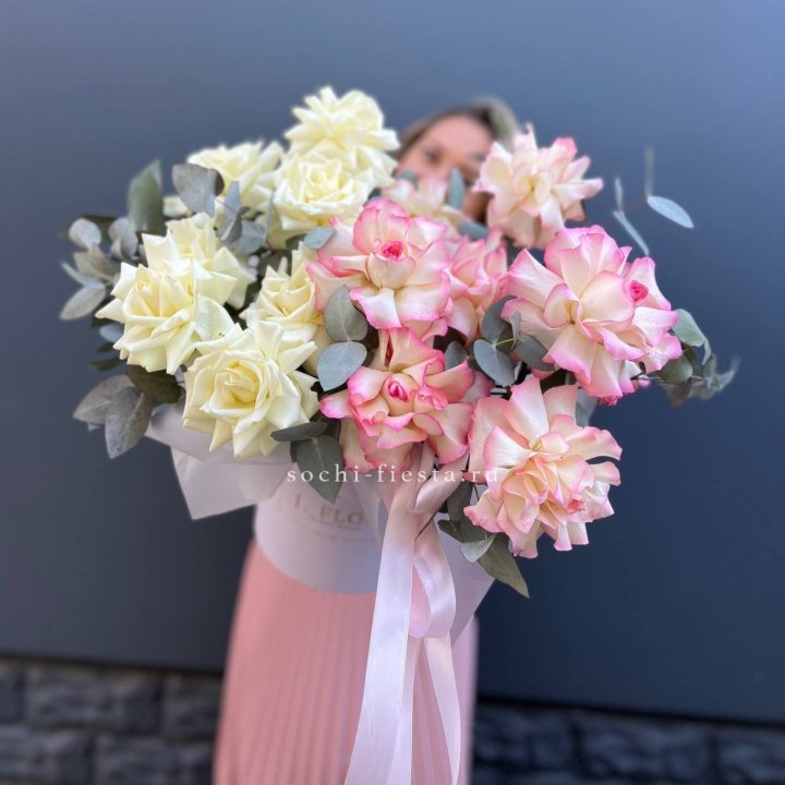 15 Французских роз в боксе в Орле