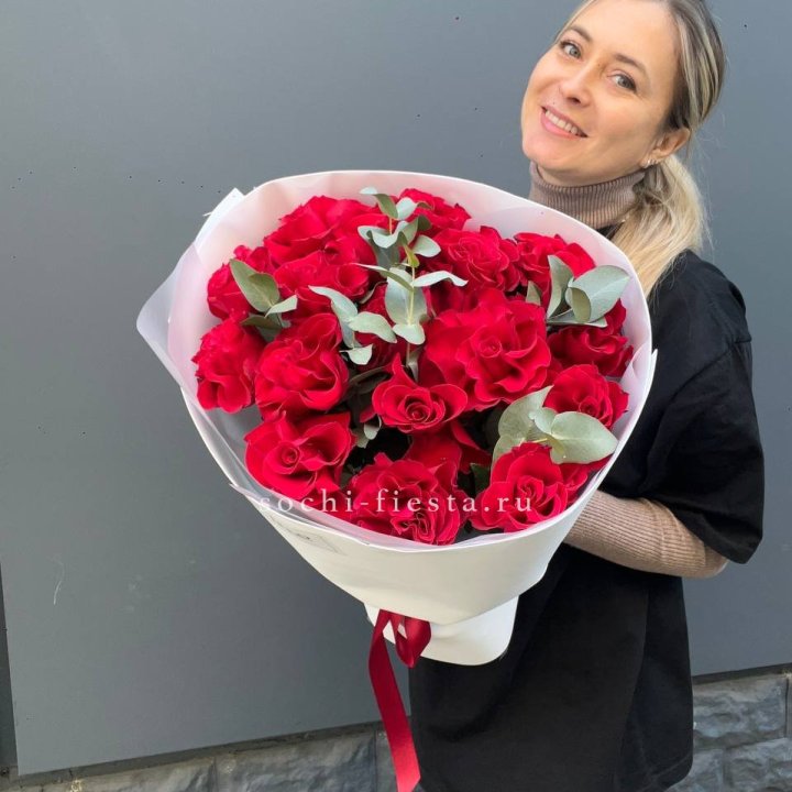 17 Красных французских роз в Орле
