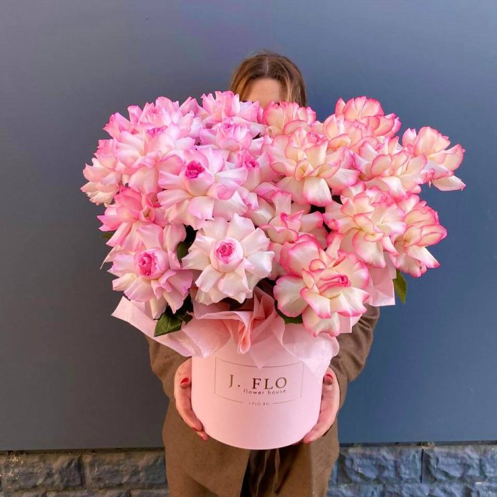 25 Французских роз микс в боксе в Орле