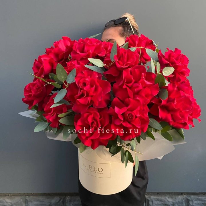 25 Французских красных роз в коробке в Орле
