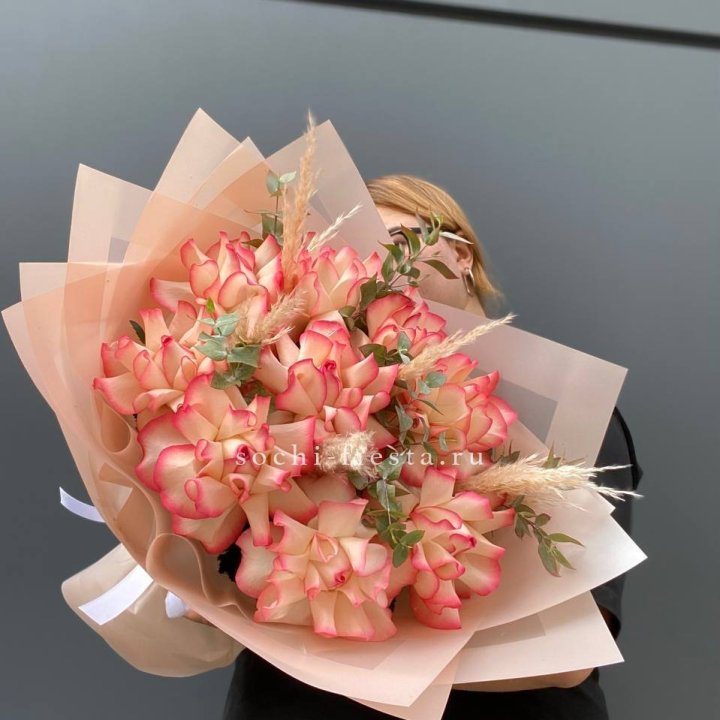 9 Французских роз Джумилия  в Орле