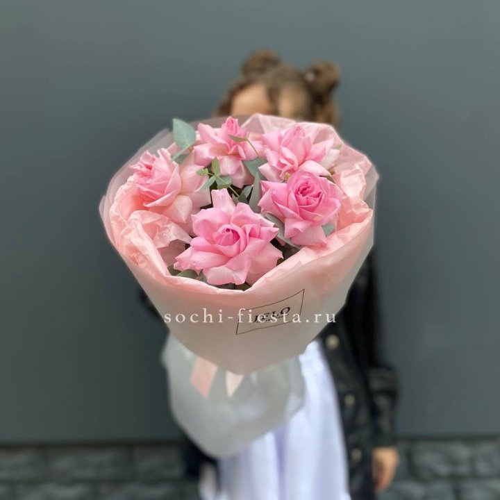 5 французских розовых роз  в Орле
