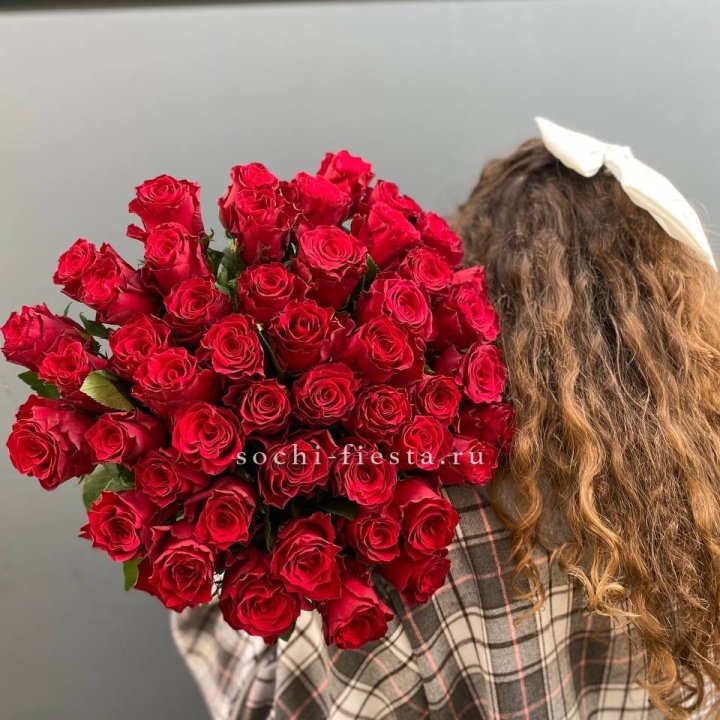 51 красная роза в Орле